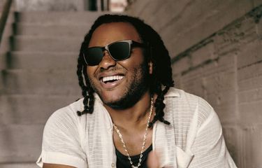 Musisi asal Amerika Serikat, Blessing Offor.