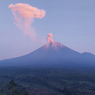 Gunung Semeru Letuskan Asap Setinggi 1.000 Meter