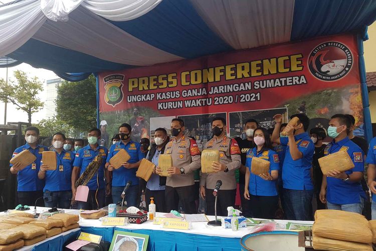 Konferensi pers pengungkapan penyitaan sebanyak 144 ton ganja dari sebuah ladang di kawasan Mandailing Natal, Sumatera Utara pada Selasa (23/2/2021). Konferensi pers digelar Selasa (9/3/2021).