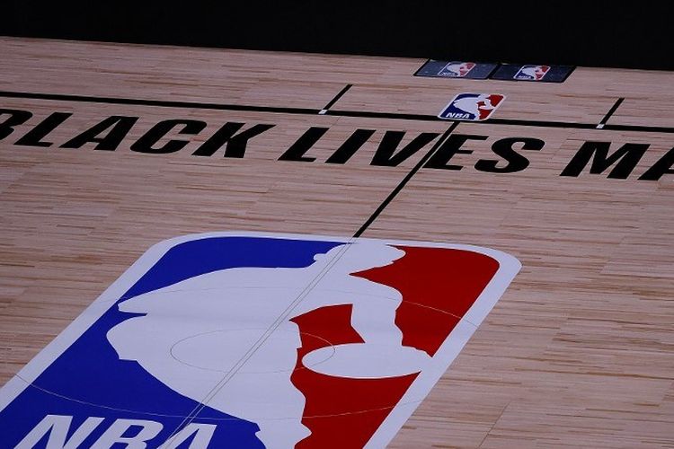 Sejumlah enam laga playoff NBA telah ditunda menyusul aksi boikot yang dilakukan para pemain sebagai bentuk protes terhadap ketidakadilan rasial dan kebrutalan polisi di Amerika Serikat.