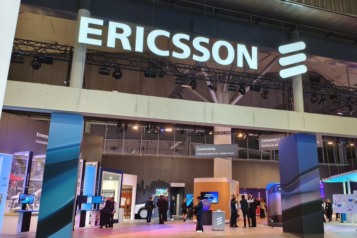 Ilustrasi area depan booth Ericsson di MWC 2025.