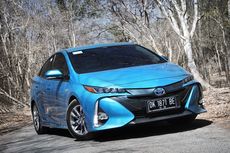 Ini Mobil Hybrid Toyota Paling Irit [VIDEO]