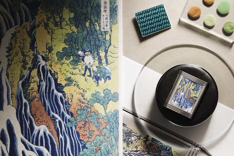 Reverso Tribute Enamel Hokusai Waterfall