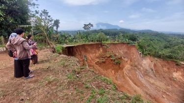 Longsor Kalongan Ungaran Meluas, BPBD: Belum Bisa Diatasi dalam Waktu Dekat