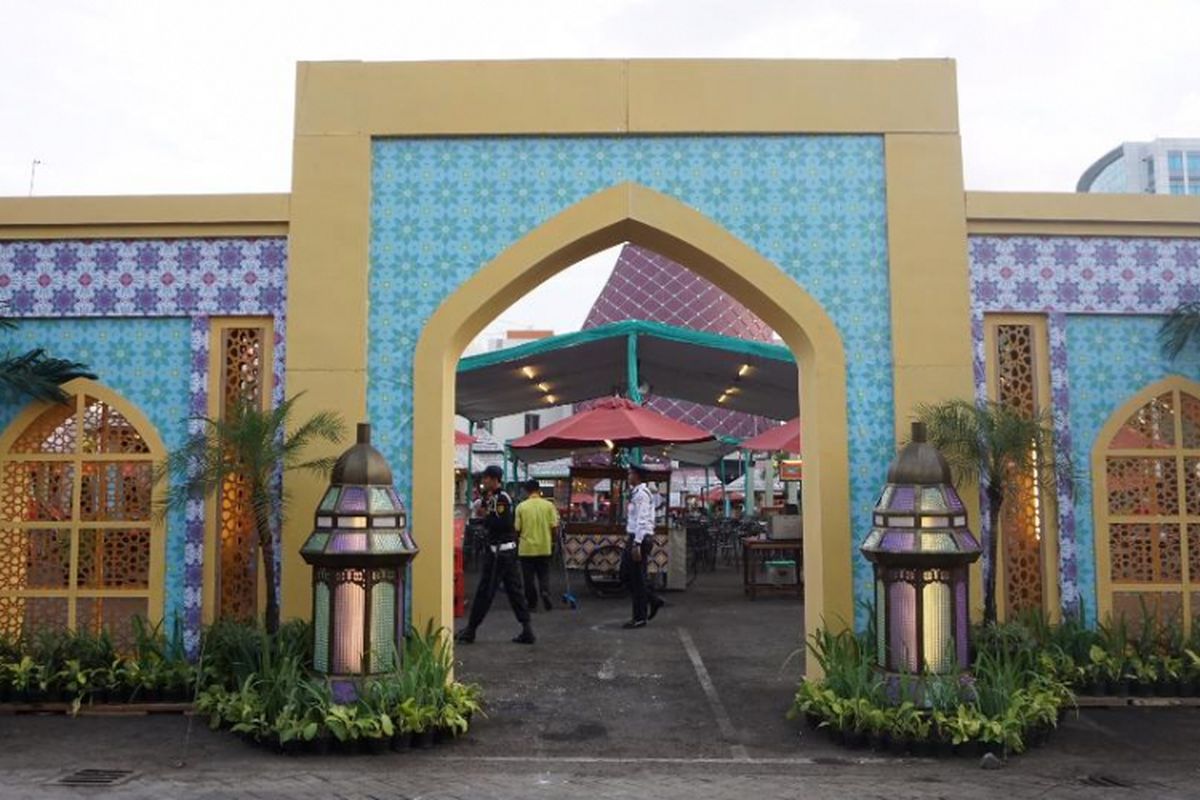 Festival Ramadhan di mal La Piazza Kelapa Gading.