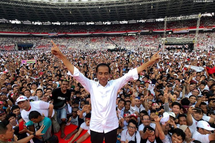 Calon Presiden nomor urut 01 Joko Widodo (Jokowi) dalam kampanye akbar di Stadion Gelora Bung Karno, Senayan, Sabtu (13/4/2019).