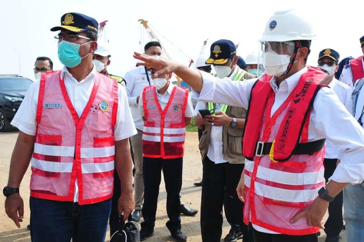 Menteri Perhubungan (Menhub) Budi Karya Sumadi saat meninjau Pelabuhan Patimban, Minggu (6/6/2021).
