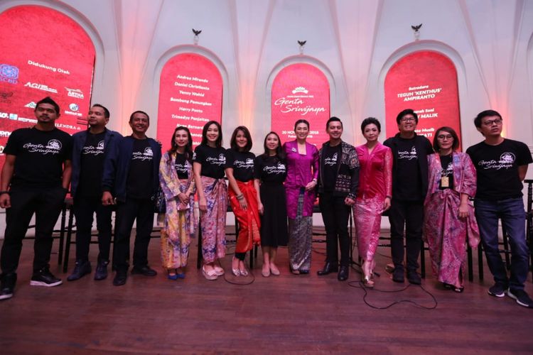 Suasana jumpa pers pagelaran seni Genta Sriwijaya yang dihadiri oleh para pemain dan sutradara di The Palas, SCBD, Jakarta Selatan, Kamis (8/11/2018).