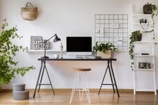 5 Ide Membuat Ruang Kerja di Rumah Tidak Membosankan dan Penuh Warna