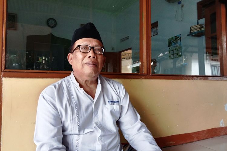 Ahmad Suwignyo, pengurus Mushalla Nurul Ula. Mushalla tersebut merupakan salah satu tempat ibadah umat Islam di Dusun Ngepeh, Desa Rejoagung, Kecamatan Ngoro, Kabupaten Jombang, Jawa Timur.