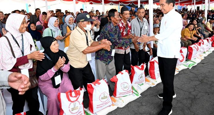 TKN: Kebetulan Program Bansos Pas Mau Pemilu, Kebaikan Pak Jokowi Berdampak ke Prabowo-Gibran