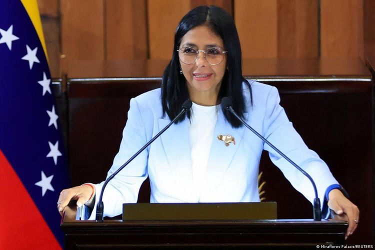 Delcy Rodriguez dilantik sebagai presiden sementara Venezuela tak lama setelah penangkapan pemimpin Nicolas Maduro oleh Amerika Serikat.