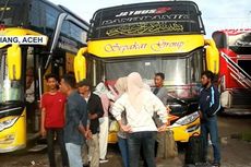 Banjir Aceh Tamiang, Slamet Terpaksa 2 Hari Tidur di Bus akibat Jalur Darat ke Medan Lumpuh