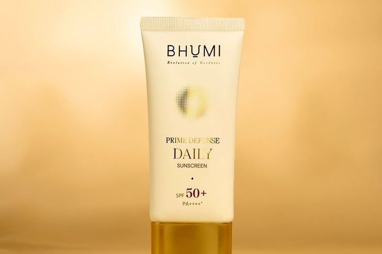 Berikut 7 rekomendasi sunscreen yang cocok untuk cuaca panas seperti sekarang. 