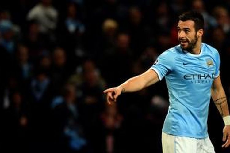 Penyerang Manchester City merayakan golnya ke gawang Viktoria Plzen, pada laga kelima Grup D Liga Champions, di Etihad Stadium, Rabu (27/11/2013).