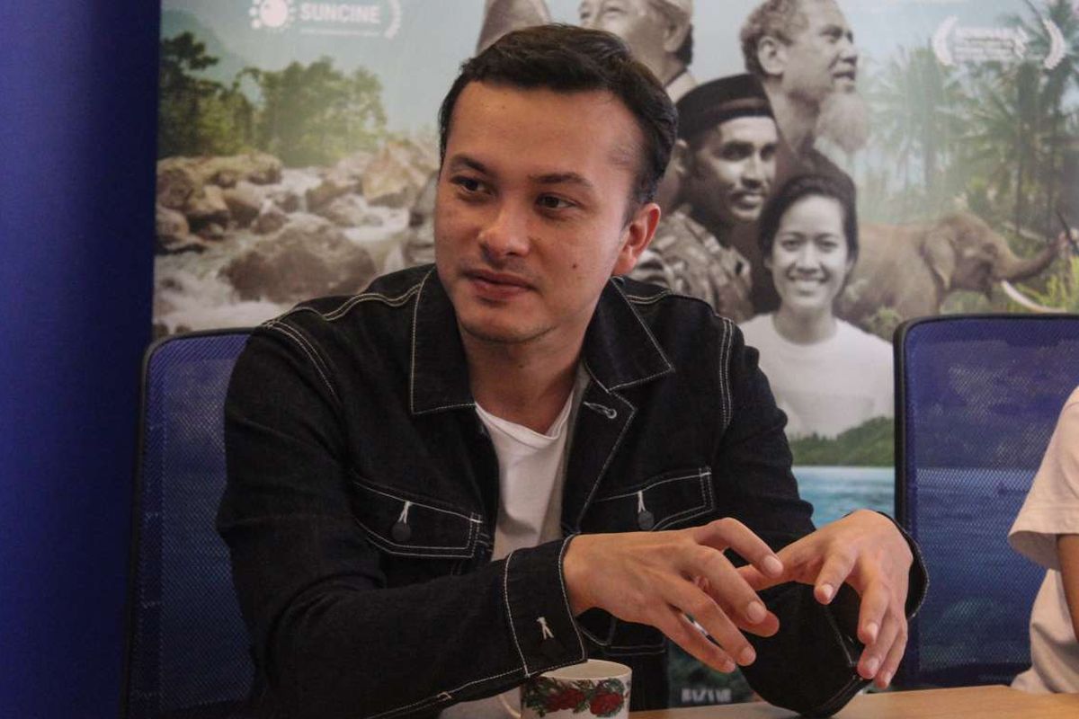 Nicholas Saputra selaku produser film Semesta saat Media visit film Semesta di Kantor Redaski Kompas.com, Menara Kompas, Jakarta, Selasa(28/1/2020).