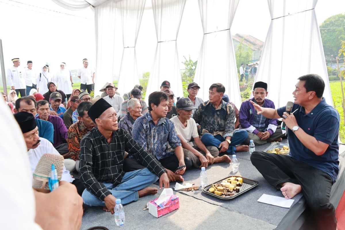 Bupati Tangerang Mochamad Maesyal Rasyid menyerap aspirasi kelompok tani dan masyarakat melalui program Ngeriung Maesyal (NGEMAS) di Desa Mekar Jaya, Kecamatan Sepatan, Kabupaten Tangerang, Jumat (8/5/2026).