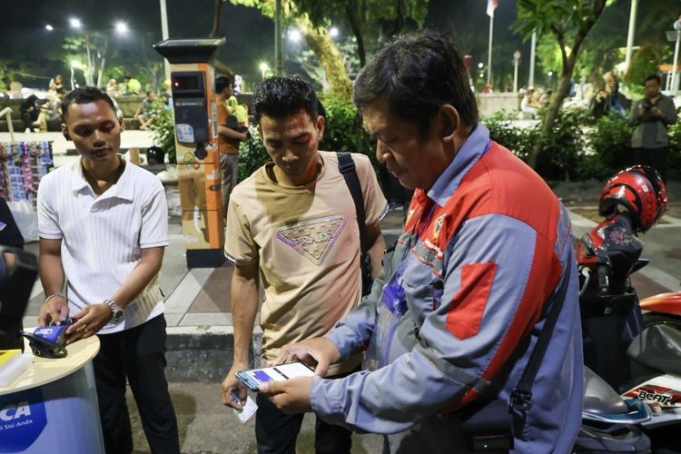 Parkir Digital di Surabaya Diperluas, Jukir Ditambah