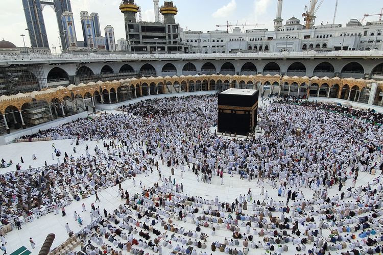 Ilustrasi haji. Salah satu pemandangan di Mekkah, Arab Saudi saat berlangsungnya ibadah haji.