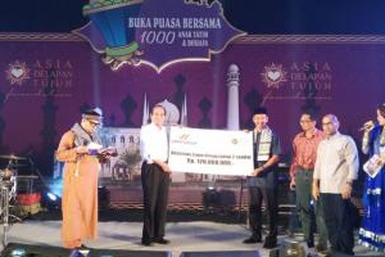 ASIA '87 Foundation dan LIPPO Group menandatangani kerjasama beasiswa pendidikan senilai Rp 120 juta saat acara buka puasa bersama 1.000 anak yatim dan dhuafa