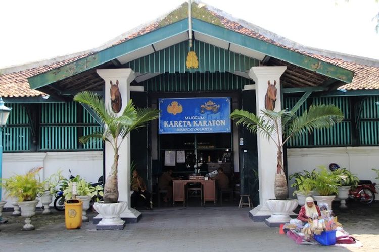 Museum Kereta Keraton Yogyakarta, salah satu tempat wisata Malioboro.