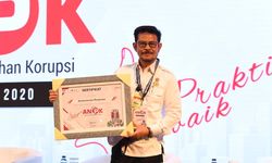 Salurkan Pupuk Bersubsidi secara Akurat, Kementan Raih Penghargaan dari KPK