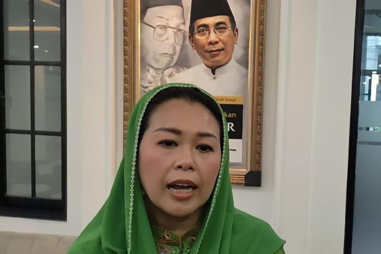 Putri Presiden Keempat RI Abdurrahman Wahid, Yenny Wahid saat ditemui di Kantor Pengurus Besar Nahdlatul Ulama, Jakarta Pusat, Selasa (5/9/2023).