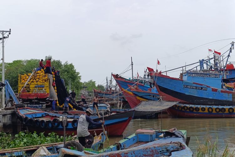 Harga BBM Naik, Ribuan Nelayan Siap Gelar Demo 4 Mei di Alun-alun Pati