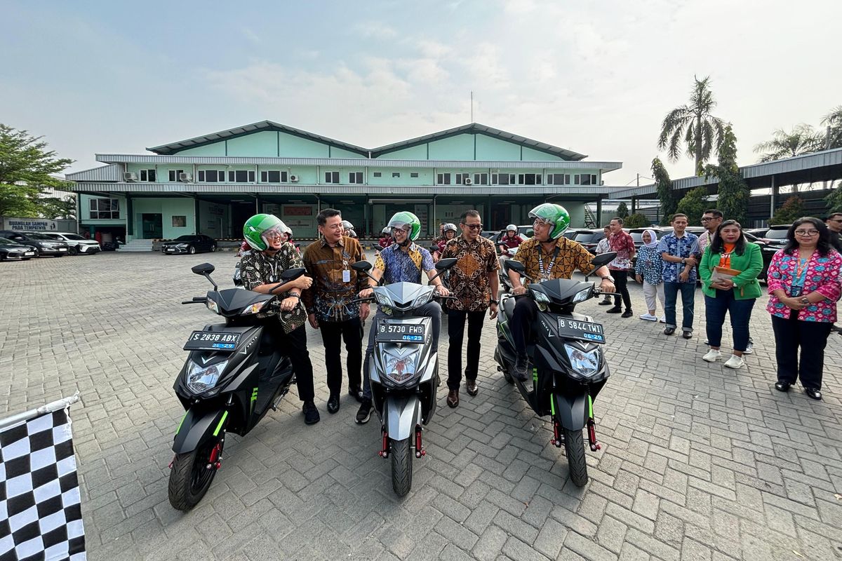 Garudafood resmi meluncurkan armada motor listrik untuk operasional anak usahanya PT Sinarniaga Sejahtera. 