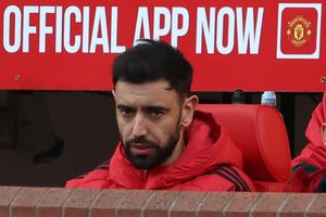 Bruno Fernandes Cadangan Saat MU Vs Bournemouth, Gary Neville: Itu Konsekuensi
