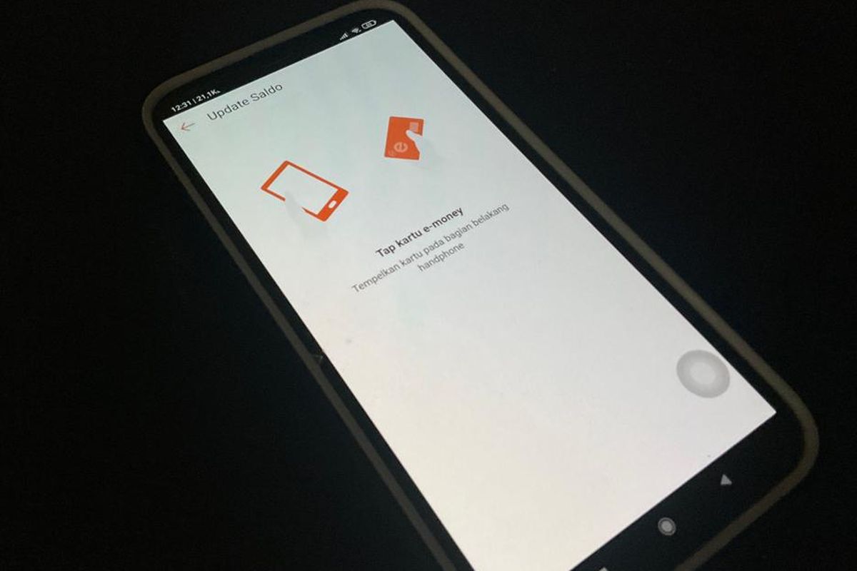 Ilustrasi cara cek saldo e-toll lewat aplikasi Shopee.