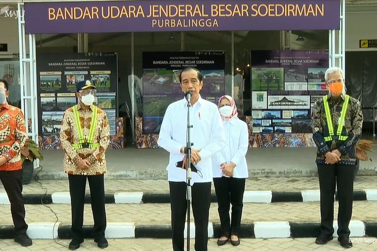 Foto tangkapa layar YouTube Sekretariat Presiden: Presiden Joko Widodo meninjau pembangunan Bandara Jenderal Besar Soedirman di Kabupaten Purbalingga, Jawa Tengah, Jumat (11/6/2021). 