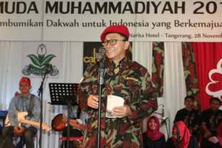 Ketua MPR RI Zulkifli Hasan pada acara Sosialisasi Empat Pilar MPR RI kepada anggota Muhammadiyah Tangerang dan peserta Tanwir Pemuda Muhammadiyah I tahun 2016 di Tangerang, Banten, Senin (28/11/2016).