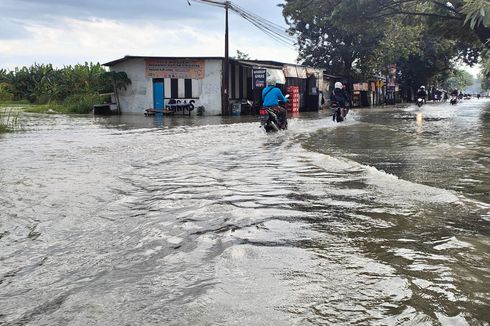 Sejumlah Desa di 2 Kecamatan di Gresik Terendam Banjir, Sebagian Warga Mengungsi