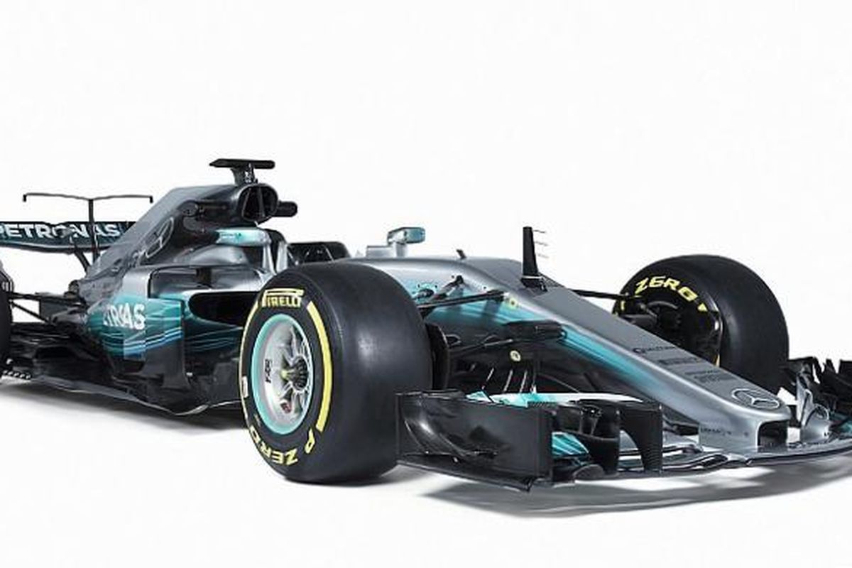 Mobil F1 Mercedes-AMG W08 yang dipakai di kompetisi 2017.