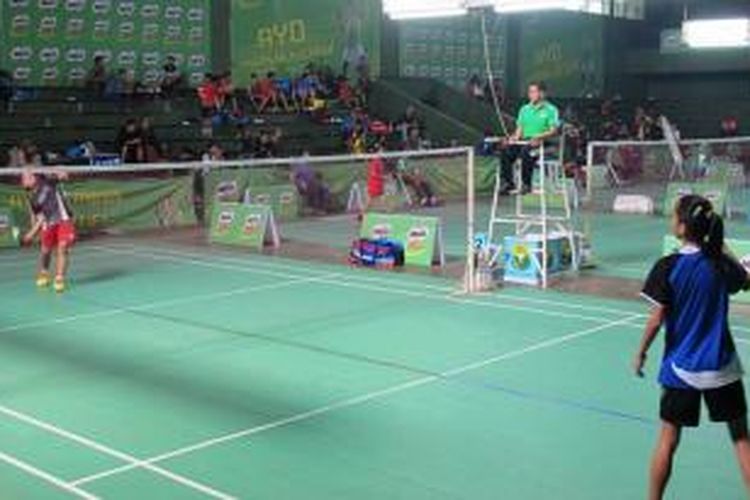 Susanan petandingan MILO School Competition di stadion Susy Susanti, Tasikmlaya