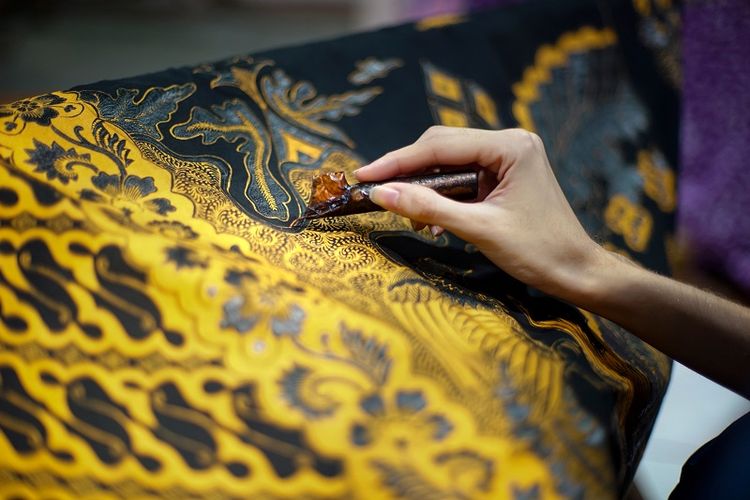 How Indonesian Batik Became a UNESCO Intangible World Heritage Halaman