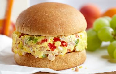 Ilustrasi burger telur.