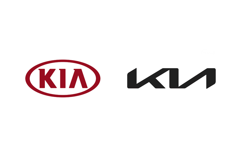 Perbandingan logo Kia yang lama (kiri) dan baru (kanan)