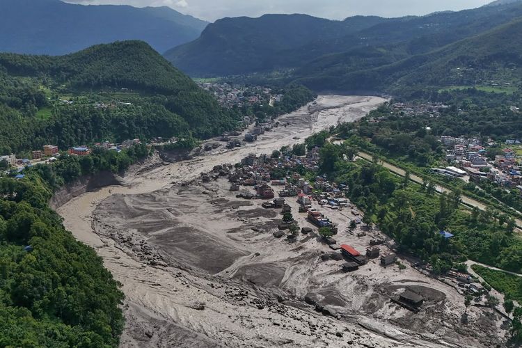 Kisah Warga Nepal Selamat dari Banjir Bandang Usai Tersangkut di Pohon Mangga