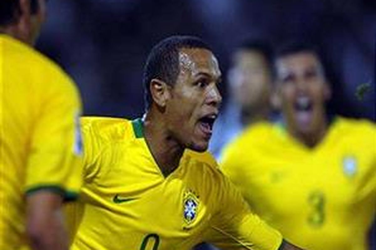 Striker Brasil, Luis Fabiano.