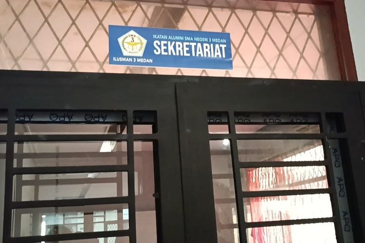 Penampakan ruangan di Taman Budaya Medan dijadikan Sekretariat Ikatan Alumni SMA N 3 Medan pada Rabu (24/7/2024).