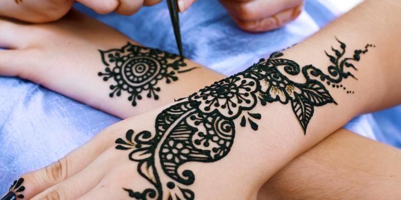 Ilustrasi motif henna.