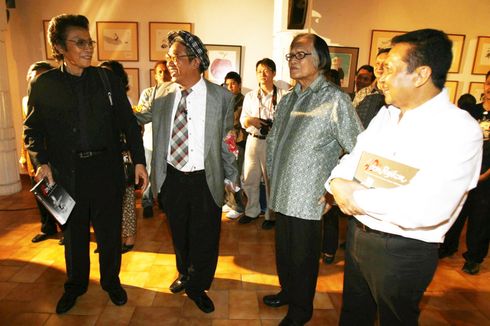 Biografi Singkat Moerdiono: Mensesneg Era Soeharto