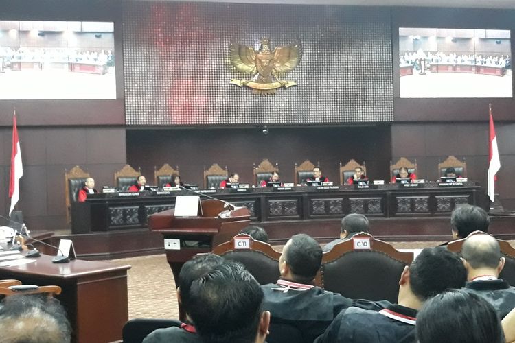 Sidang sengketa hasil pemilu legislatif di Gedung Mahkamah Konstitusi (MK), Jakarta Pusat, Senin (22/7/2019).