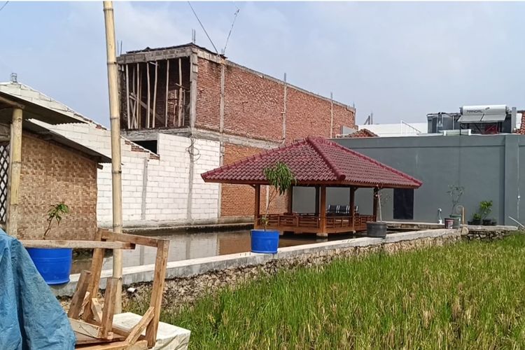 Pria Mengaku Polisi Ngamuk di Rumah Anggota DPR Ade Ginanjar di Garut