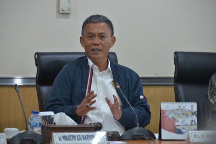 Ketua Dewan Perwakilan Rakyat Daerah (DPRD) Provinsi DKI Jakarta, Prasetyo Edi Marsudi, mendorong Pemprov DKI Jakarta menindaklanjuti usulan untuk mengabadikan nama Ali Sadikin sebagai nama jalan dan gedung. 