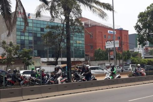 Sering Putar Balik di Jalur Transjakarta untuk Hindari Polisi, Pengendara Motor Tetap Kena Tilang