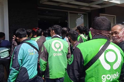 Antrean BTS Meal McD di Palembang Diwarnai Ketegangan, Ojol: Kita Sudah Antre Tiga Jam...    