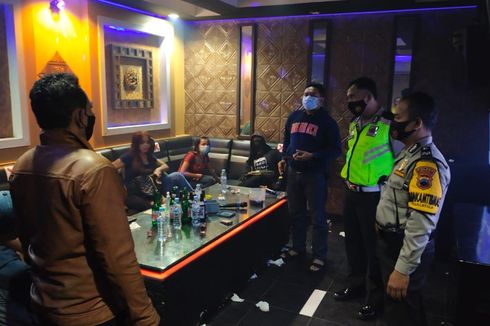 Tempat Karaoke Diam-diam Buka Saat PPKM, Pengunjung Masuk lewat Pintu Belakang